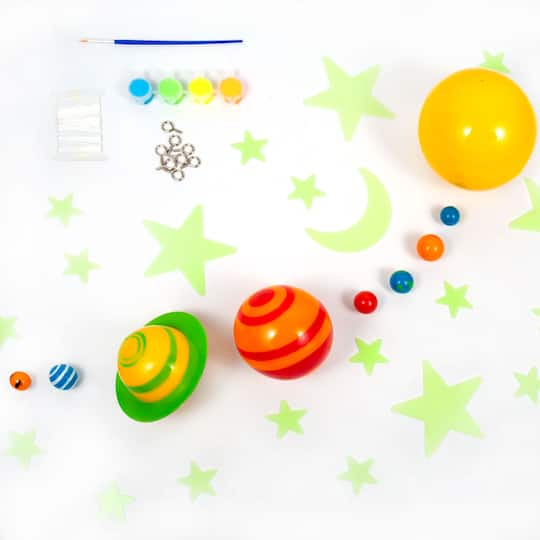 Discovery&#x2122; Glowing Solar System Model Kit